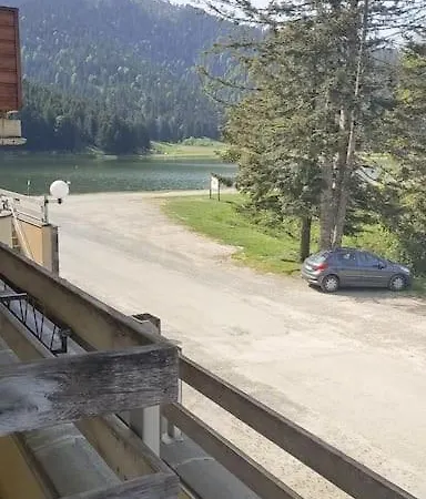 Au Petit Payolle - Type Chalet Sur Le Lac De Payolle *